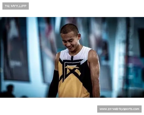 同曦男篮签约网红球员曹芳，试训新赛季